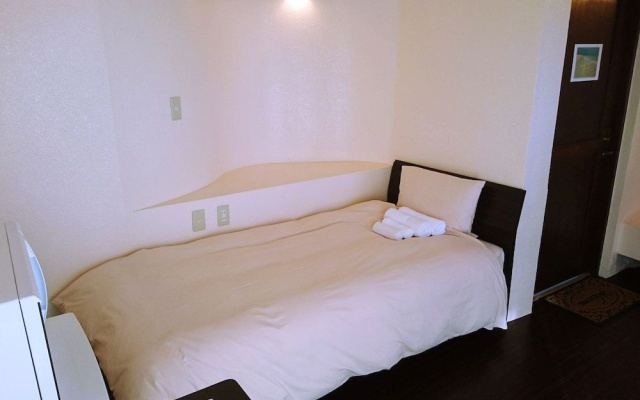 Eef Condominium Kumejima