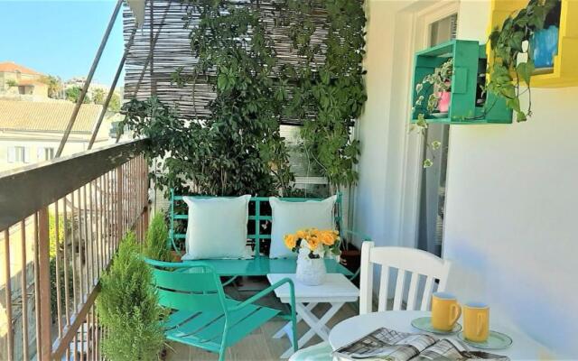 AAY- Best Corfu Town & Sea Apart 2bedroom Renovated + lift / Comfy&Design+WiFi