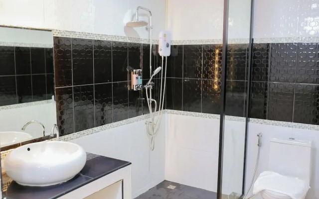 R2 Bed and Pool Kanchanaburi