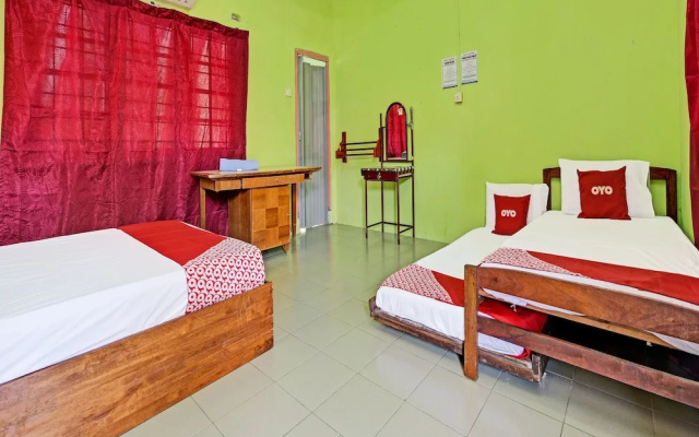 OYO 90278 Redzwan's Beach Resort – Guest Rooms – Bachok
