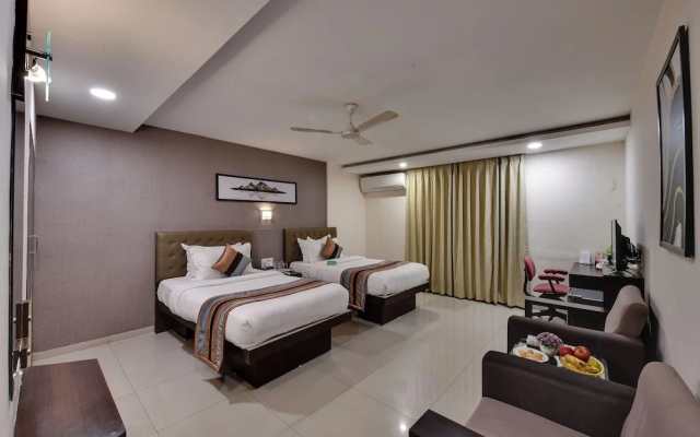 Click Hotel Yuvraj