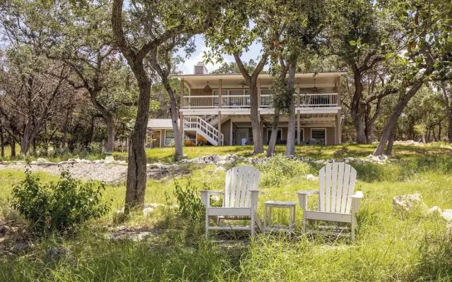 Lakefront, Private 3br, Dog-friendly Rental