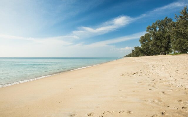 D Varee Mai Khao Beach