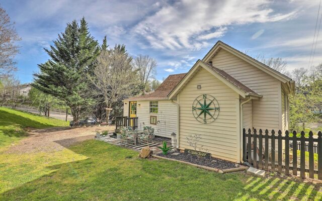 Stylish Woodfin Home w/ Backyard & Fire Pit