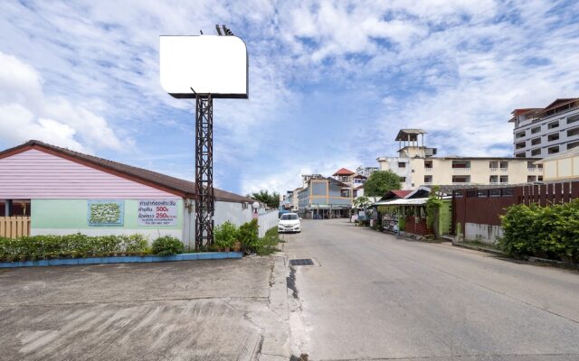 OYO 1153 New Star Hotel