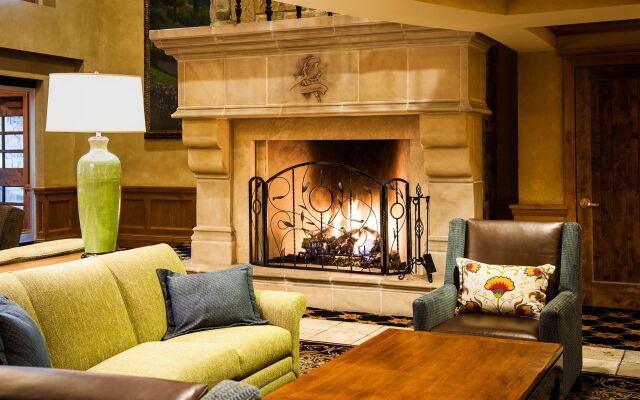 The Chateaux Deer Valley