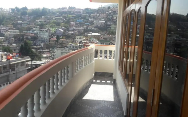 Red Pine Guest House (Indians Only)