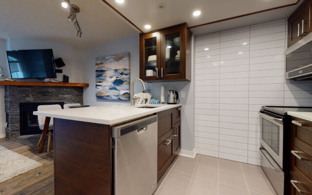 Marquise - Ski in Ski out - Pool - Hot tub -1st fl