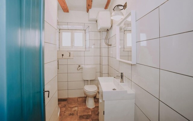 Stunning Home in Preko With 2 Bedrooms and Wifi