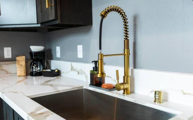 Travel-nurses Professionals-stay Close to it All