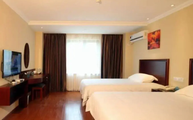 Green Tree Inn Ningbo Train East Station Business Hotel