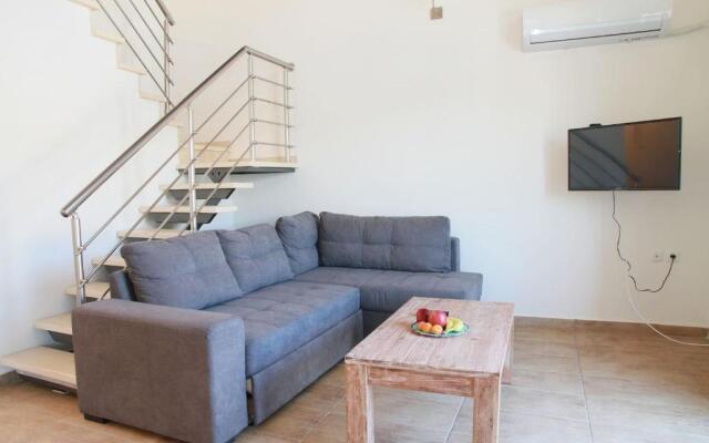Xaradiotis House - A modern home away from home