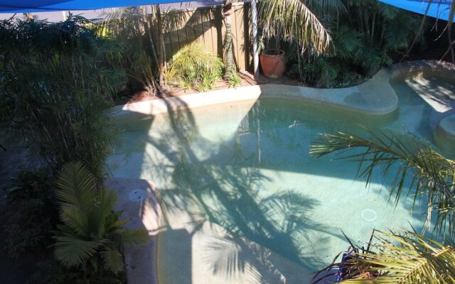 Salamander Beach Accommodation Adults Only