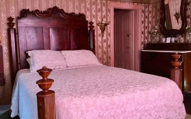 Governor's Bed and Breakfast