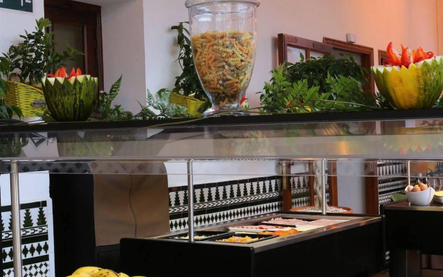 Beverly Hills Suites - Excel Hotels & Resorts