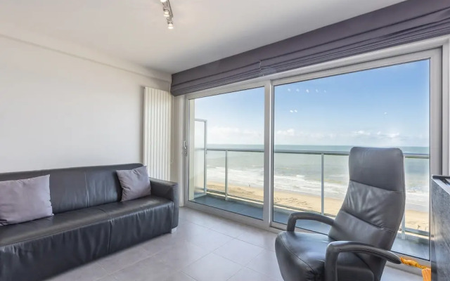 Apartment With Terrace in Middelkerke