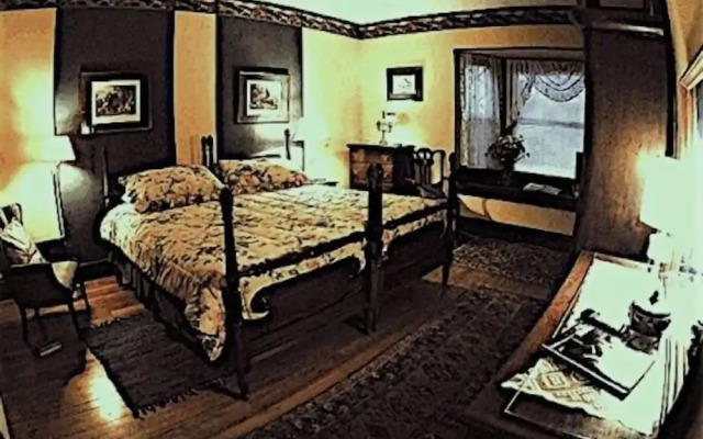 Whistler's Inn Bed & Breakfast