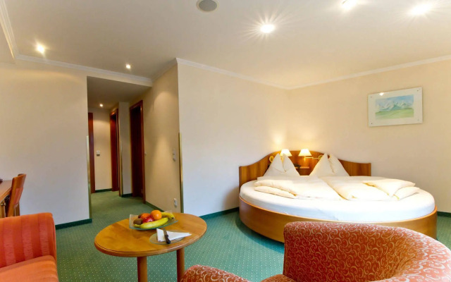 Seeboeckenhotel Zum Weissen Hirschen