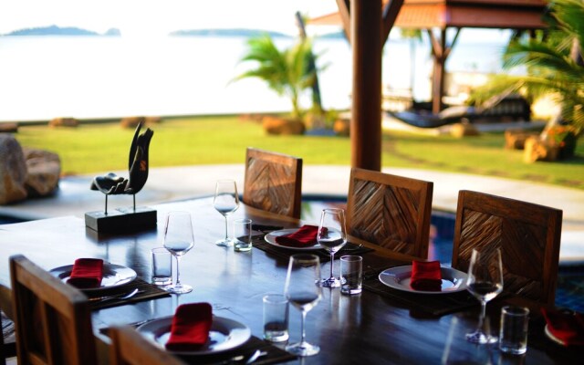 All Inclusive 4 Bedroom Beach Front
