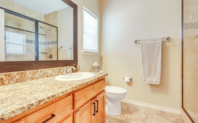 'rio Vista' Condo: Direct Guadalupe River Access!