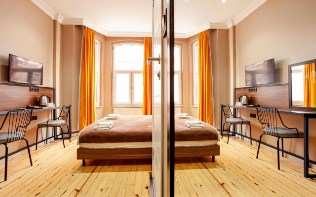 Aram Kerasi Rooms
