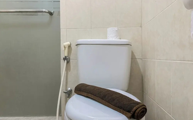 Warm And Homey 2Br At Marina Ancol Apartment