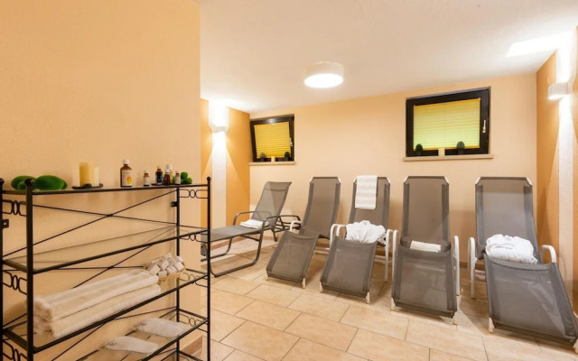 Mountain-view Apartment With Infrared Sauna