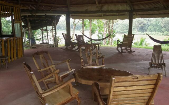 Montecristo River Lodge