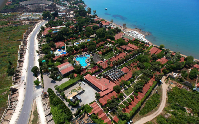 Can Garden Beach Hotel