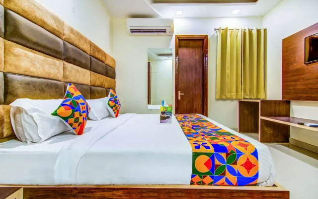 Fabhotel Nayyar Inn