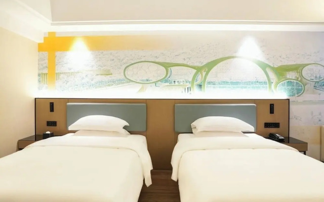 yi xuan hotel - bus station