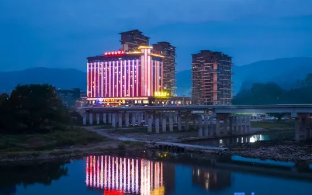 Guizhou Village Chao Hotel