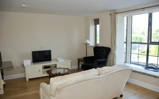 Oakleigh House, Apartment 1