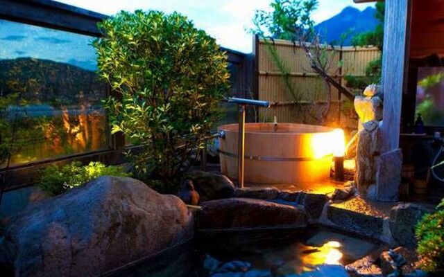 Yufuin Onsen Hotel Poppoan