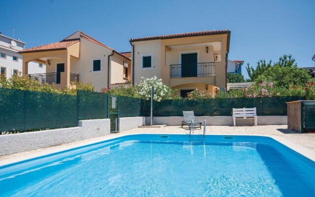 Amazing Home in Volme With Wifi and 2 Bedrooms