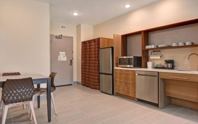 Home2 Suites by Hilton Savannah Midtown, GA