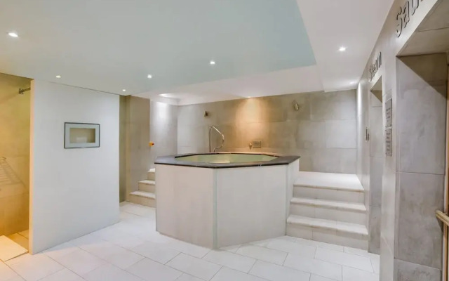 Pleasant Apartment In London Near Ismaili Center