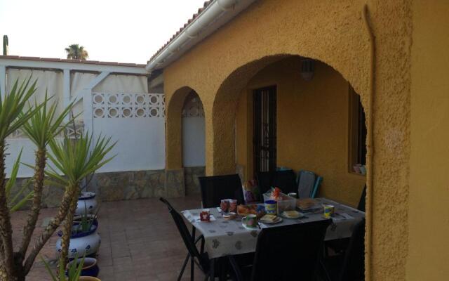 Villa With Garden and Pool in Denia