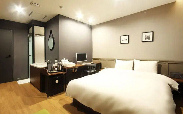 No 25 Changwon Myeongseo