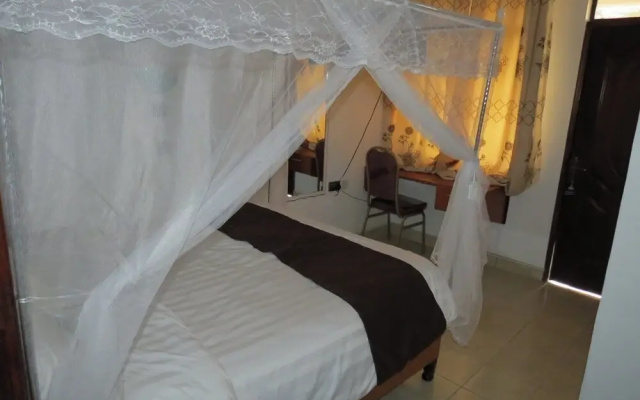 Kim's Breeze Hotel Ltd and Choma Zone