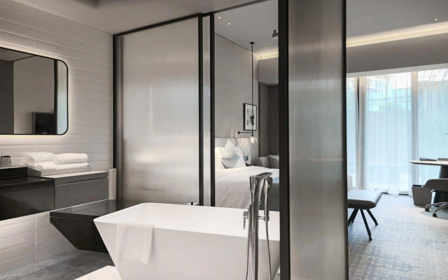 Crowne Plaza Shenzhen World Exhibition and Convention Center by IHG