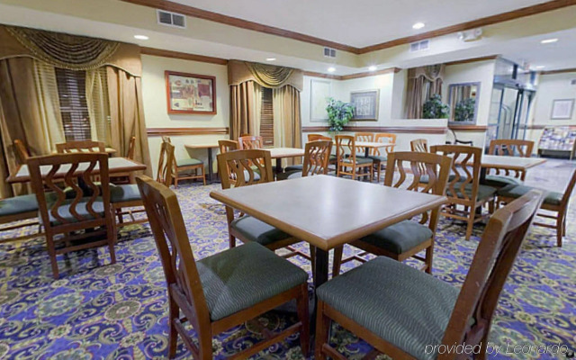 Holiday Inn Express Hotel & Suites Southfield - Detroit