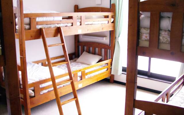 DEN'S INN - Hostel