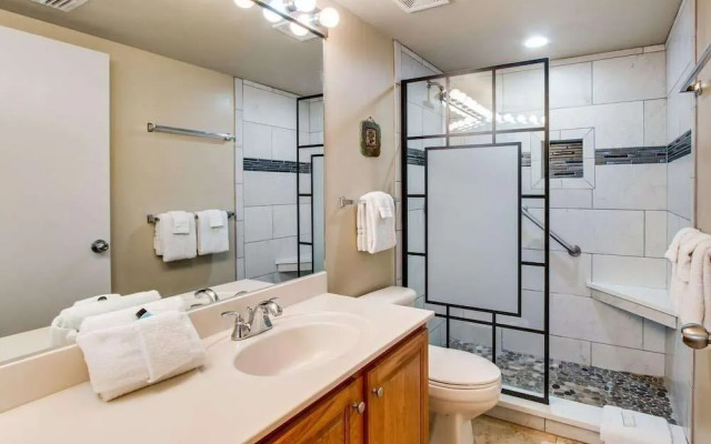 Pelican Pointe 1406 by RedAwning