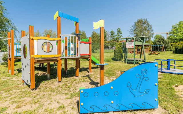 Holiday Homes With Pool, Close to the Beach