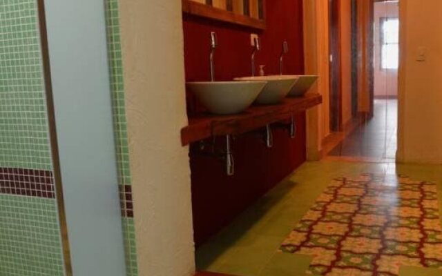 Escambo Hostel