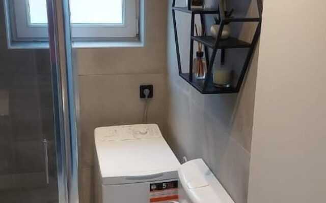 Mario - 5 Minutes to the Beach - A1