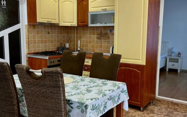 FLH - MIRA Apartments
