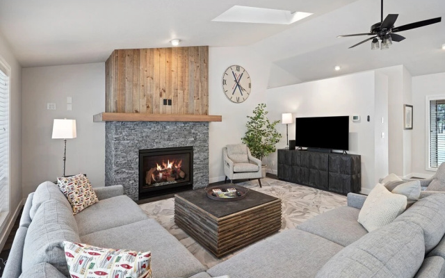4 Mugho 3 Bedroom Home by RedAwning