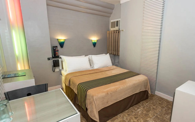 Urban Travellers Hotel